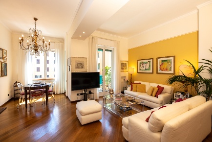 Foto Appartamento in Via Vassallo, Genova Albaro di 112 m² con 6 locali