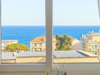 Foto Appartamento in Via Solaro  9, Sanremo Solaro di 55 m² con 2 locali