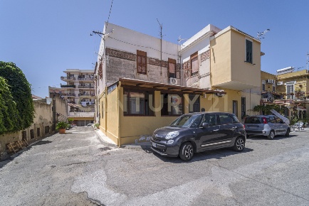 Foto Case semi ndipendenti in Via Roberto Scott 6, Messina Contesse