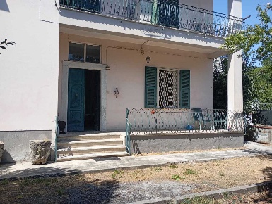 Foto Case semi ndipendenti in Via Privata da Passano 9, La Spezia di 140 m²