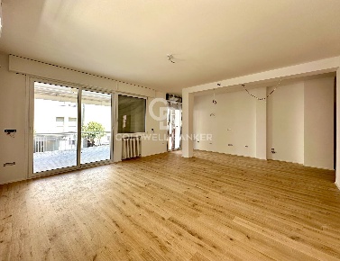 Foto Appartamento in Viale Dante, Riccione Alba Mare di 122 m² con 4 locali