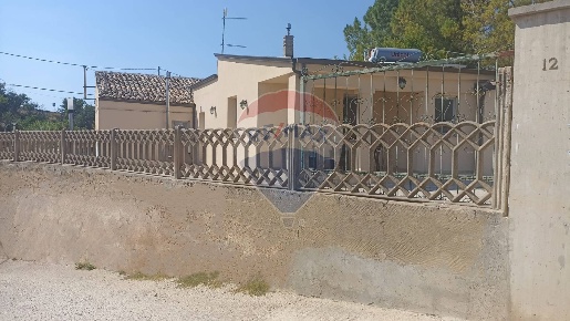 Foto Villa unifamiliare in c/da petraro 12, Chiaramonte Gulfi di 135 m²