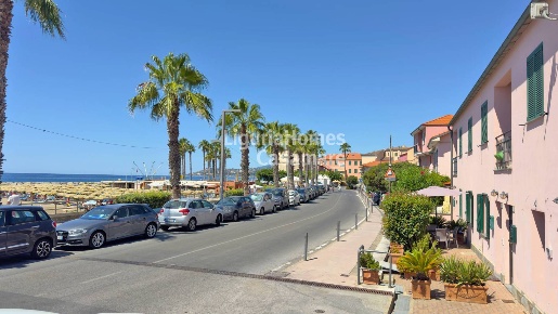 Foto Appartamento in Lungomare Cap. E. D'albertis, Santo Stefano al Mare