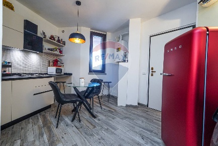 Foto Appartamento in Via Primo Maggio, Trezzano Rosa di 36 m² con 1 locali