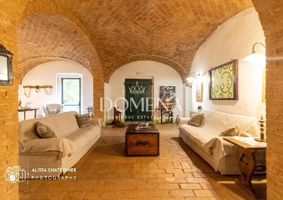 Foto Villa unifamiliare a Murlo Vescovado di 580 m² con 18 locali