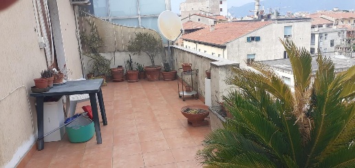 Foto Attico a Pisa Stazione Centrale di 80 m² con 4 locali in vendita