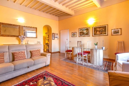 Foto Appartamento a Pisa Santa Maria di 82 m² con 5 locali in vendita