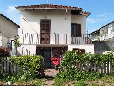 Foto Villa unifamiliare in Via Chisimaio 3, Vercelli in vendita