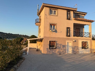 Foto Appartamento in CDA NISCIMA, Caltanissetta di 140 m² con 5 locali