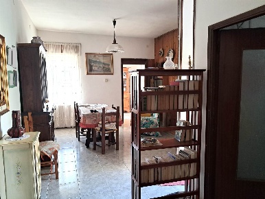 Foto Appartamento a Domusnovas di 110 m² con 5 locali in affitto
