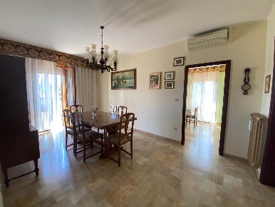 Foto Appartamento a Battaglia Terme di 109 m² con 5 locali in vendita