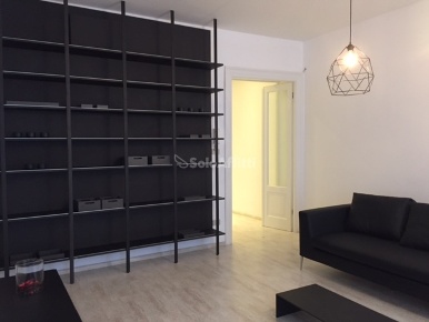 Foto Appartamento in via Milano 27, Trieste Borgo Teresiano di 130 m²