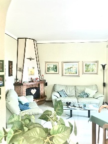 Foto Appartamento in via pozzo 81, Aci Catena Centro di 205 m² con 4 locali