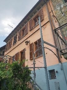 Foto Appartamento a Varzi Sagliano di 120 m² con 3 locali in vendita