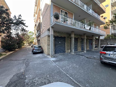 Foto Garage in Via Sebastiano Catania 285g, Misterbianco di 55 m²