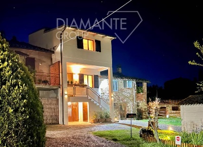 Foto Case semi ndipendenti a Castiglione del Lago Contrada Prati di 100 m²