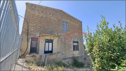 Foto Villa unifamiliare a Canicattì di 100 m² con 2 locali in vendita