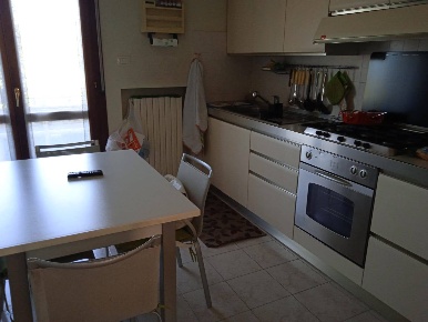 Foto Appartamento a Ancona Montacuto di 90 m² con 4 locali in affitto