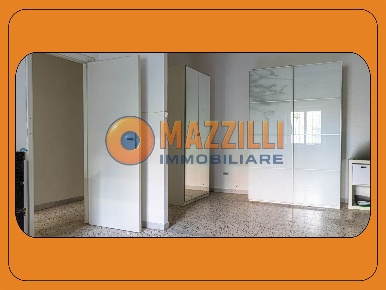 Foto Appartamento in Via Vescovado, Potenza Centro di 104 m² con 2 locali