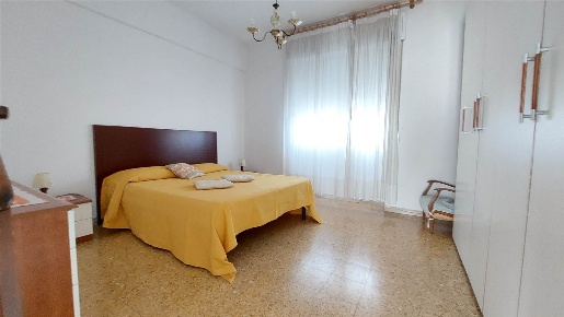 Foto Appartamento in Via Roma, Livorno Goito - Montebello di 80 m²