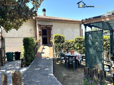 Foto Appartamento in Via Pietro Nenni, Poggio Mirteto Centro di 108 m²