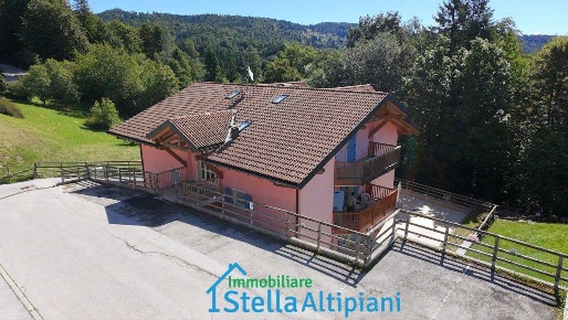 Foto Appartamento in via Trieste, Lavarone Chiesa di 80 m² con 3 locali