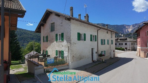 Foto Appartamento in via Prati, Folgaria Nosellari di 100 m² con 4 locali