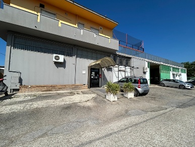 Foto Capannone industriale in VIA OTTAVIANO 13, San Giovanni Teatino