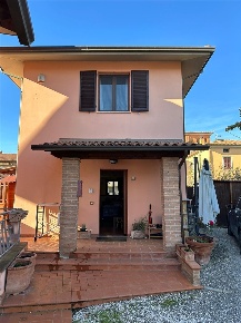 Foto Casa indipendente in Via Lazio 10, Castiglione del Lago San Fatucchio