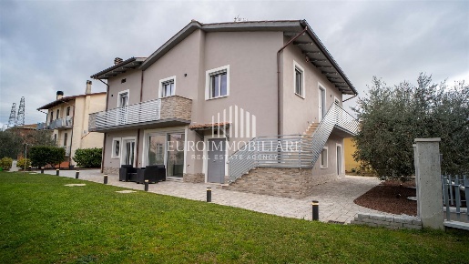 Foto Villa a schiera in Via della Liberta' 7, Castiglione del Lago Piana