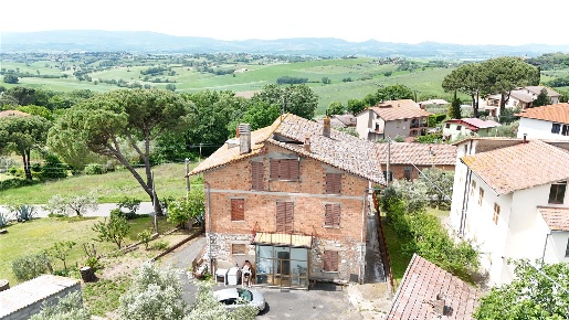 Foto Casa indipendente a Castiglione del Lago di 320 m² con 15 locali