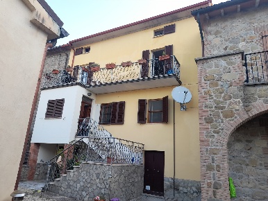 Foto Appartamento in Località Levate 10, Tuoro sul Trasimeno di 150 m²