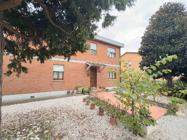 Foto Appartamento a Castiglione del Lago di 180 m² con 6 locali in vendita