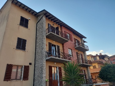 Foto Appartamento in Via Silvio Pellico 22, Castiglione del Lago di 100 m²