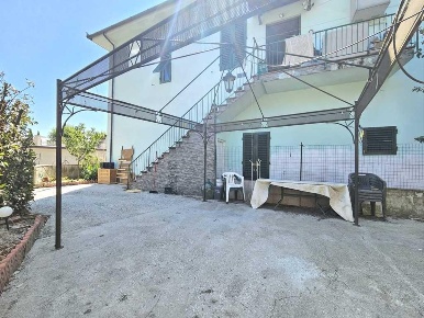 Foto Case semi ndipendenti a Buggiano Borgo A Buggiano di 125 m² in vendita