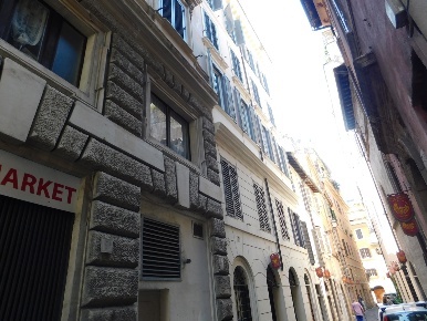 Foto Appartamento in Vicolo cellini 00, Roma Piazza Navona di 83 m²