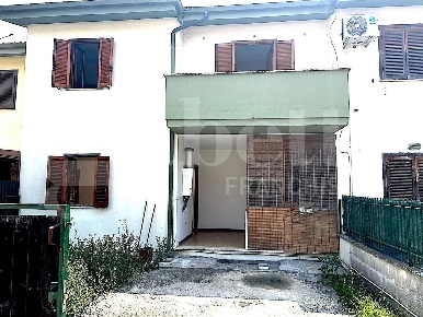 Foto Villa a schiera in ANXUR, Terracina di 90 m² con 4 locali in vendita