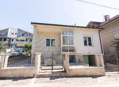 Foto Casa indipendente a Cattolica in vendita