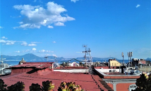 Foto Appartamento in Tribunali, Napoli Centro Storico di 180 m² in vendita