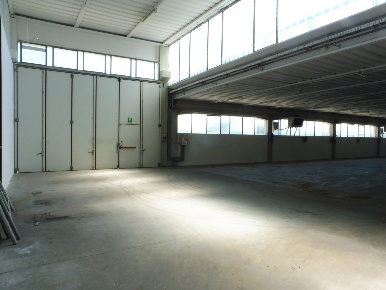 Foto Capannone industriale a Schiavon di 500 m² con 1 locali in affitto
