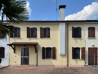 Foto Villa a schiera in Via PEGORINA SNC, Casale di Scodosia Centro