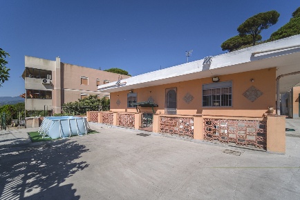Foto Villa unifamiliare in Via Umberto Terracini 10, Messina di 150 m²