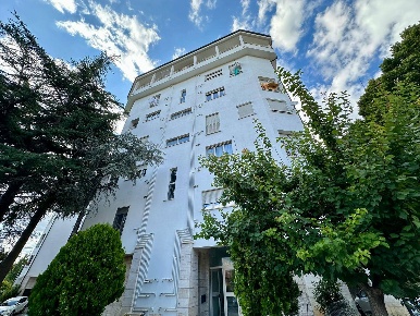 Foto Appartamento in Via Casti, L'Aquila di 110 m² con 4 locali in vendita