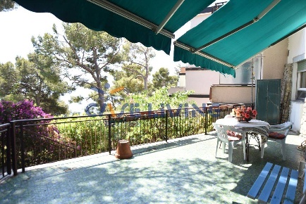 Foto Appartamento in Via Torre D'Ere, Bergeggi di 90 m² con 3 locali
