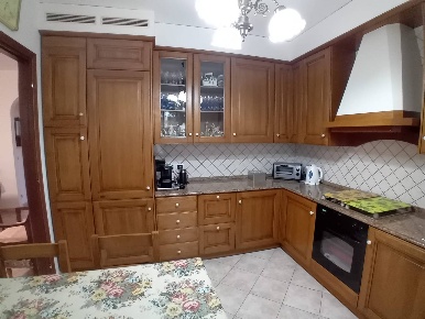 Foto Appartamento in Rione Tiziano, Albenga di 75 m² con 6 locali