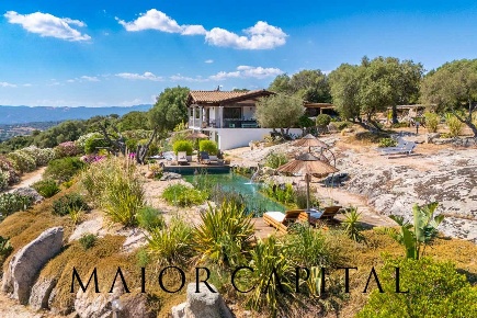 Foto Villa singola in SS127, Telti di 246 m² con 8 locali in vendita