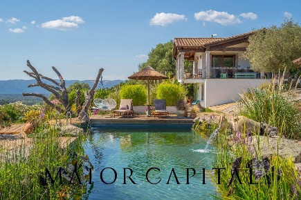 Foto Villa singola in SS127, Telti di 246 m² con 8 locali in vendita