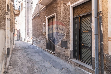 Foto Casa indipendente in via Madonna della Scala, Paternò di 169 m²