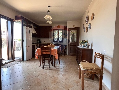 Foto Villa singola in via tintoretto, Mascalucia Centro di 141 m²