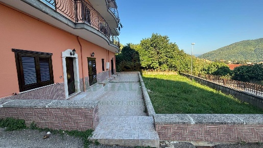 Foto Appartamento a Monteforte Irpino Centro di 140 m² con 4 locali